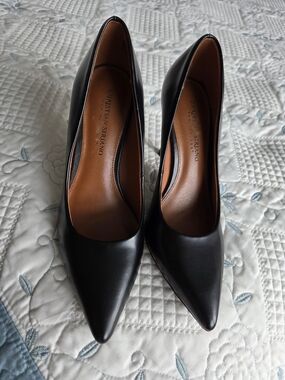 Christian Siriano Black Pointed Toe Pump Heels
